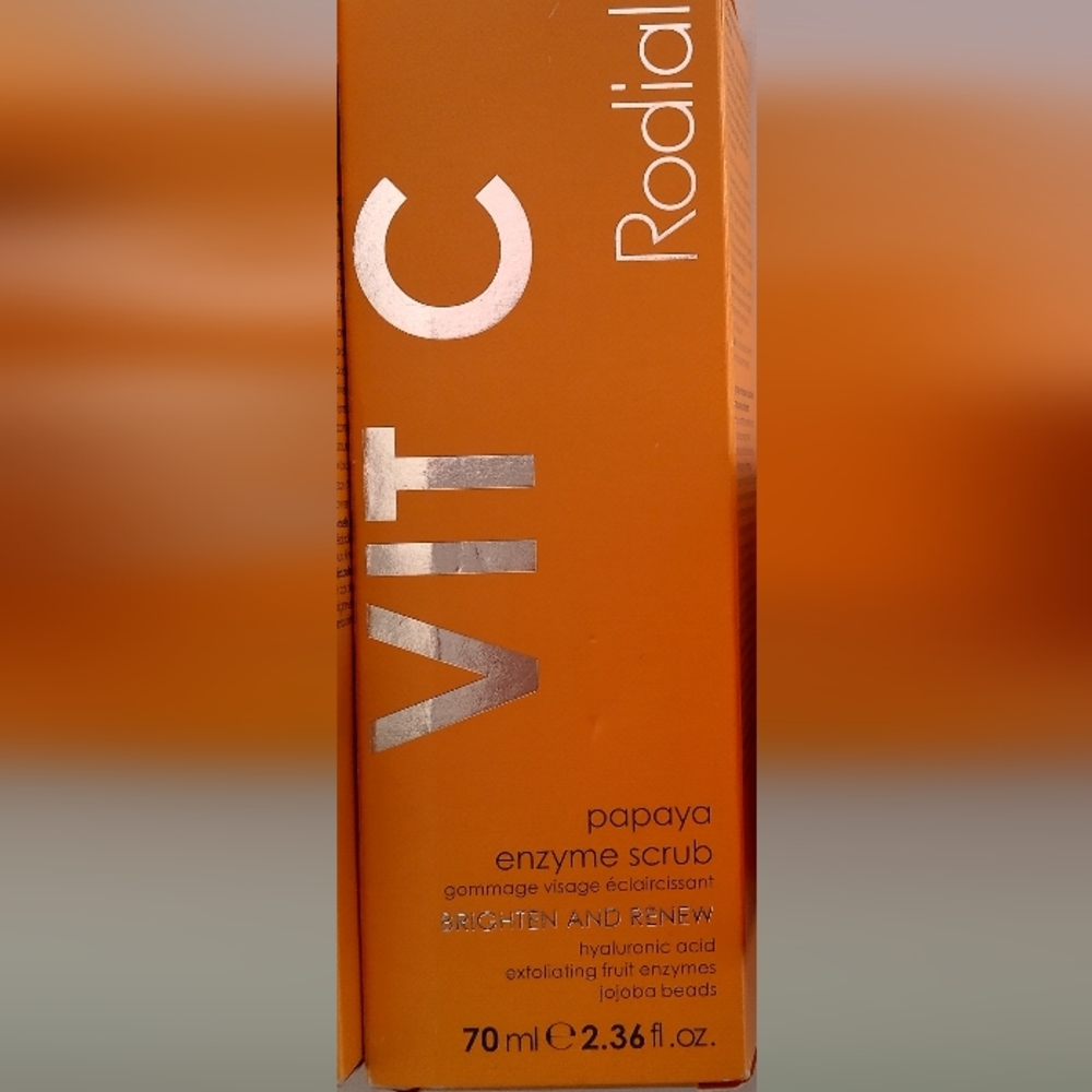Rodial vitamin c papaya enzyme scrub